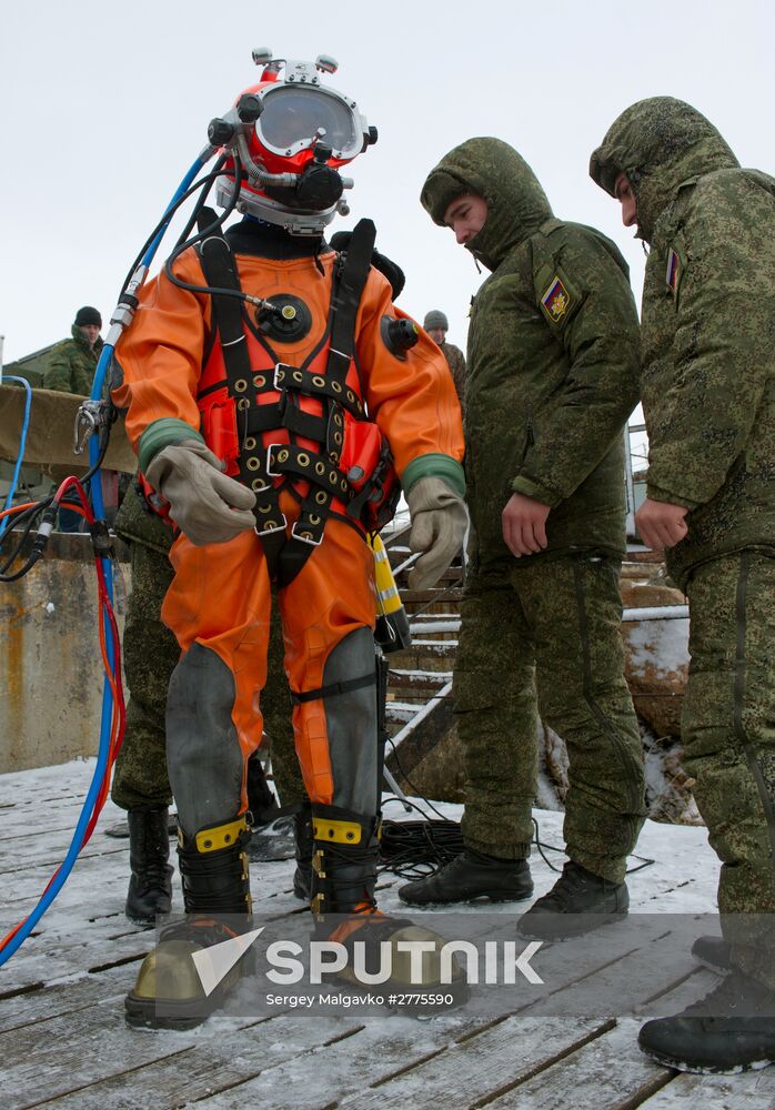 Combat engineer units exercise in Russian cities