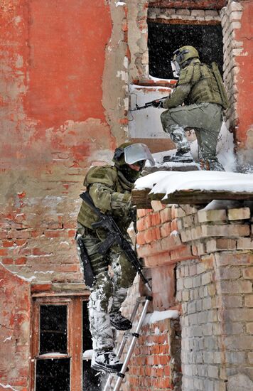 Russian Engineering Corps' stormtroopers during drills