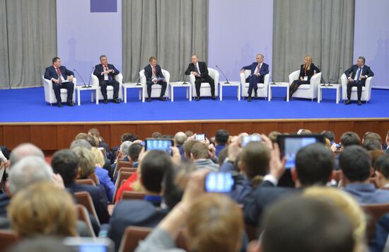 President Vladimir Putin attends 'Are Small Businesses a National Idea?' national forum