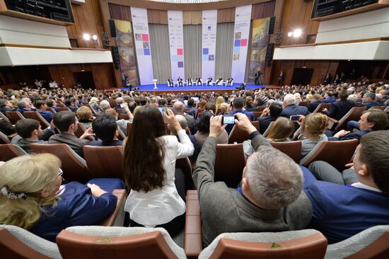 President Vladimir Putin attends 'Are Small Businesses a National Idea?' national forum