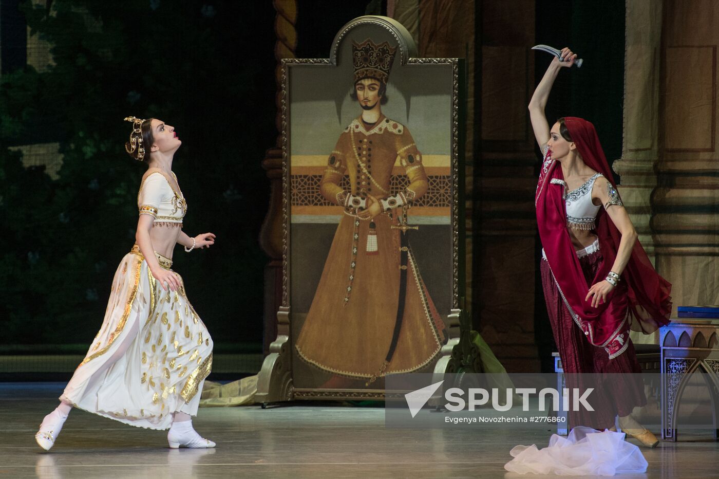 Final rehearsal of La Bayadère at State Kremlin Palace