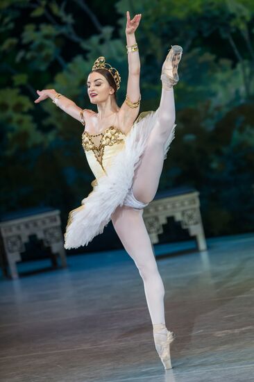 Final rehearsal of La Bayadère at State Kremlin Palace