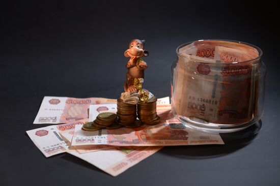 Banknotes and coins of Russia