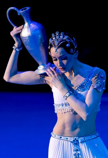 Final rehearsal of La Bayadère at State Kremlin Palace