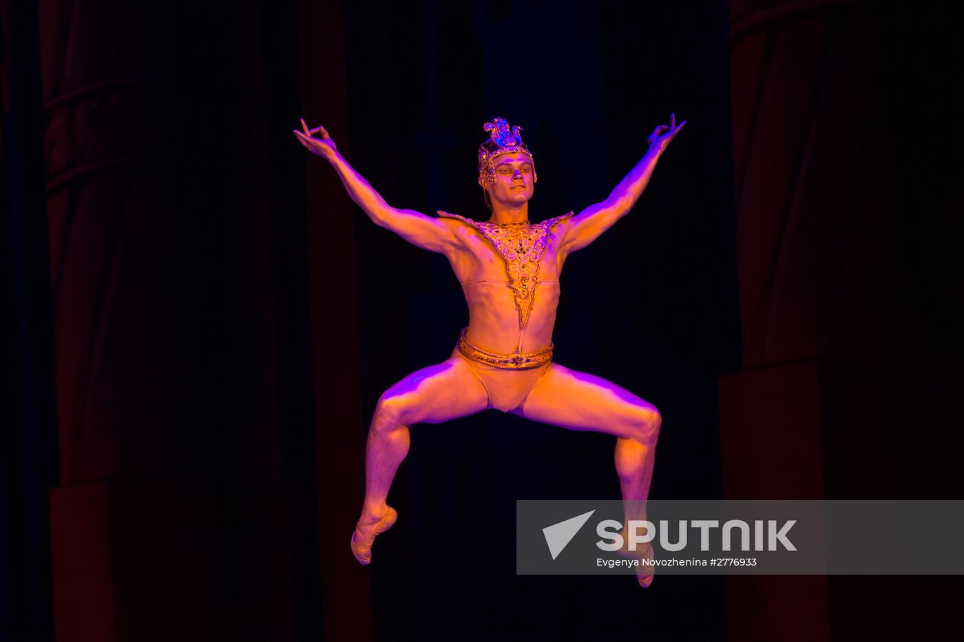 Final rehearsal of La Bayadère at State Kremlin Palace