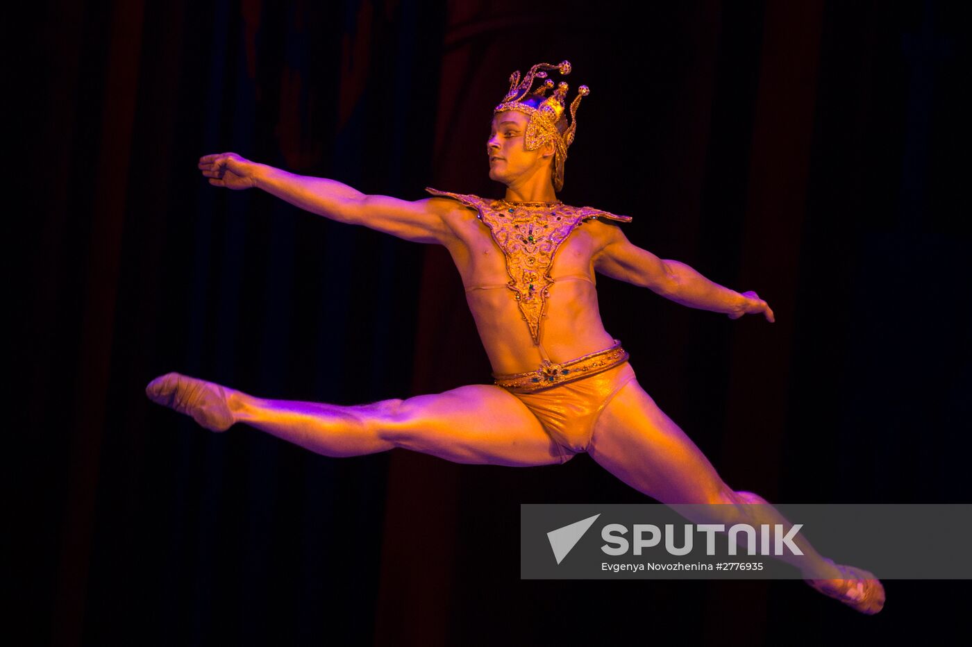 Final rehearsal of La Bayadère at State Kremlin Palace