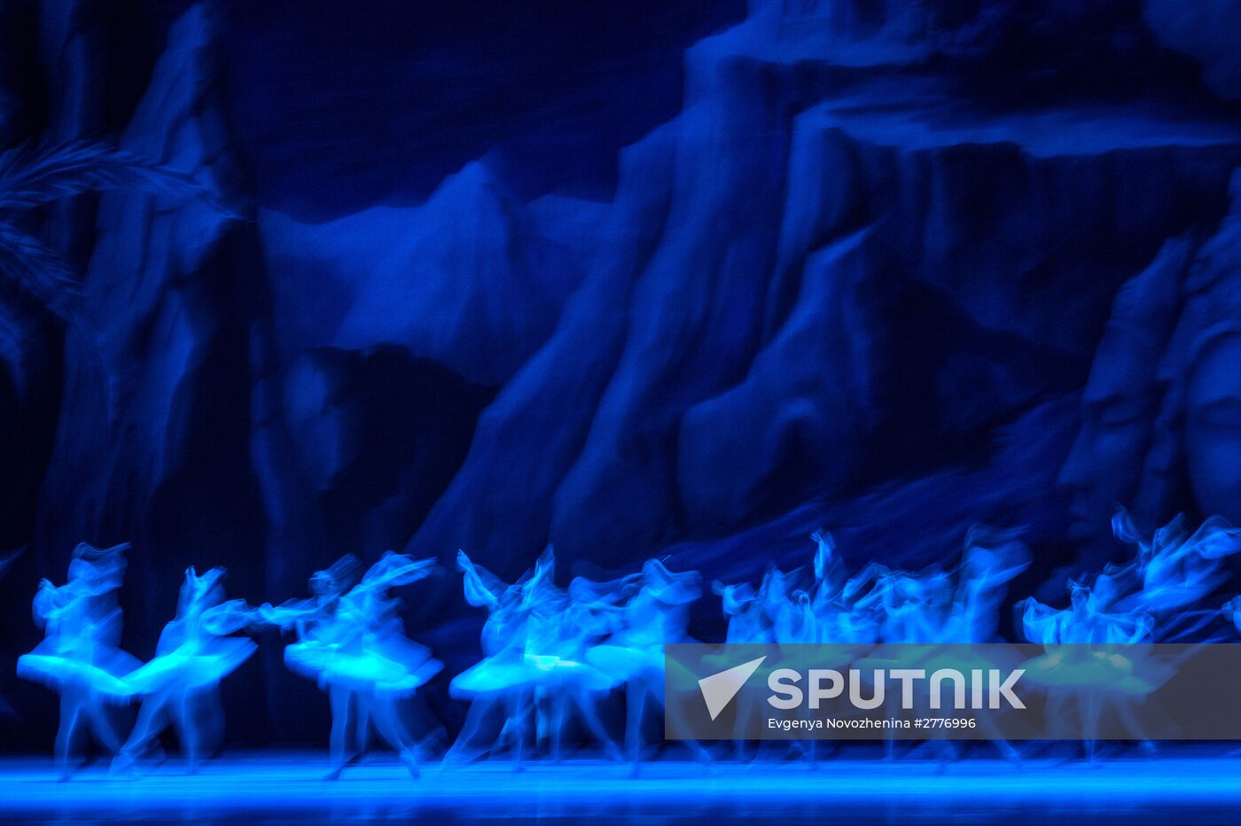 Final rehearsal of La Bayadère at State Kremlin Palace
