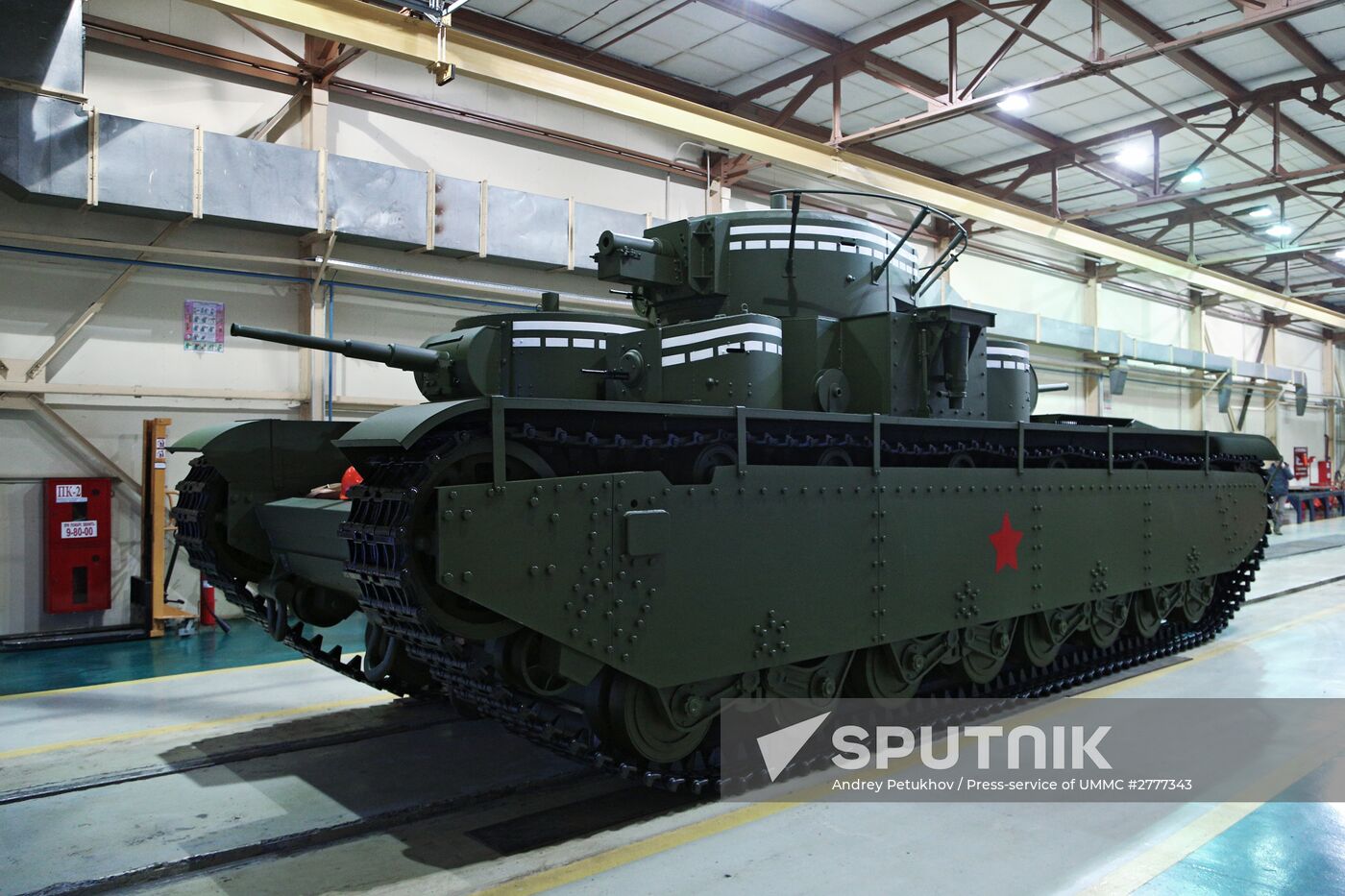 Sverdlovsk Region engineers recreate T-35 tank using Soviet drawings
