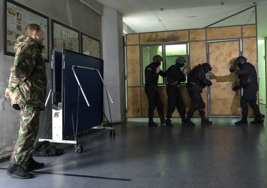 Russian Interior Ministry holds 2016 Student Landing Troops campaign