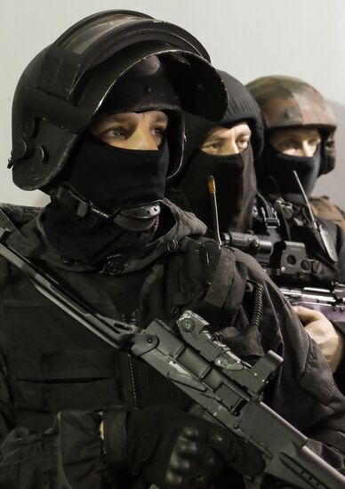 Russian Interior Ministry holds 2016 Student Landing Troops campaign