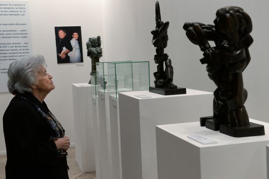 Exhibition "Ernst Neizvestny. Coming Back to Manege. From Felix Komarov Collection"