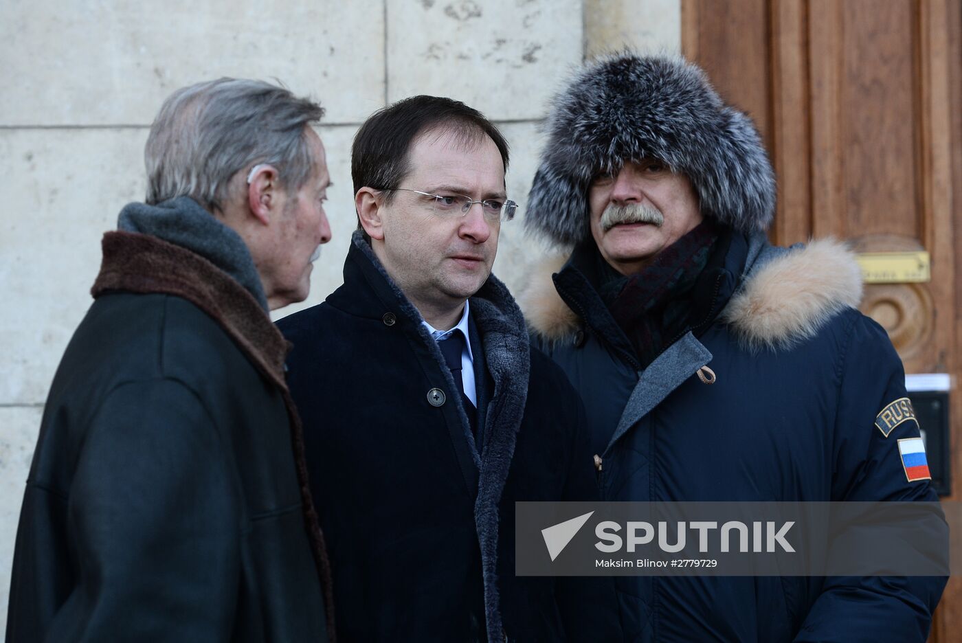 Unveiling memorial plaque in honor of People's Artist of the USSR Yevgeny Vesnik