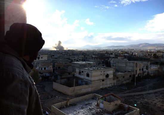 Syrian army fights in Syria's Darayya