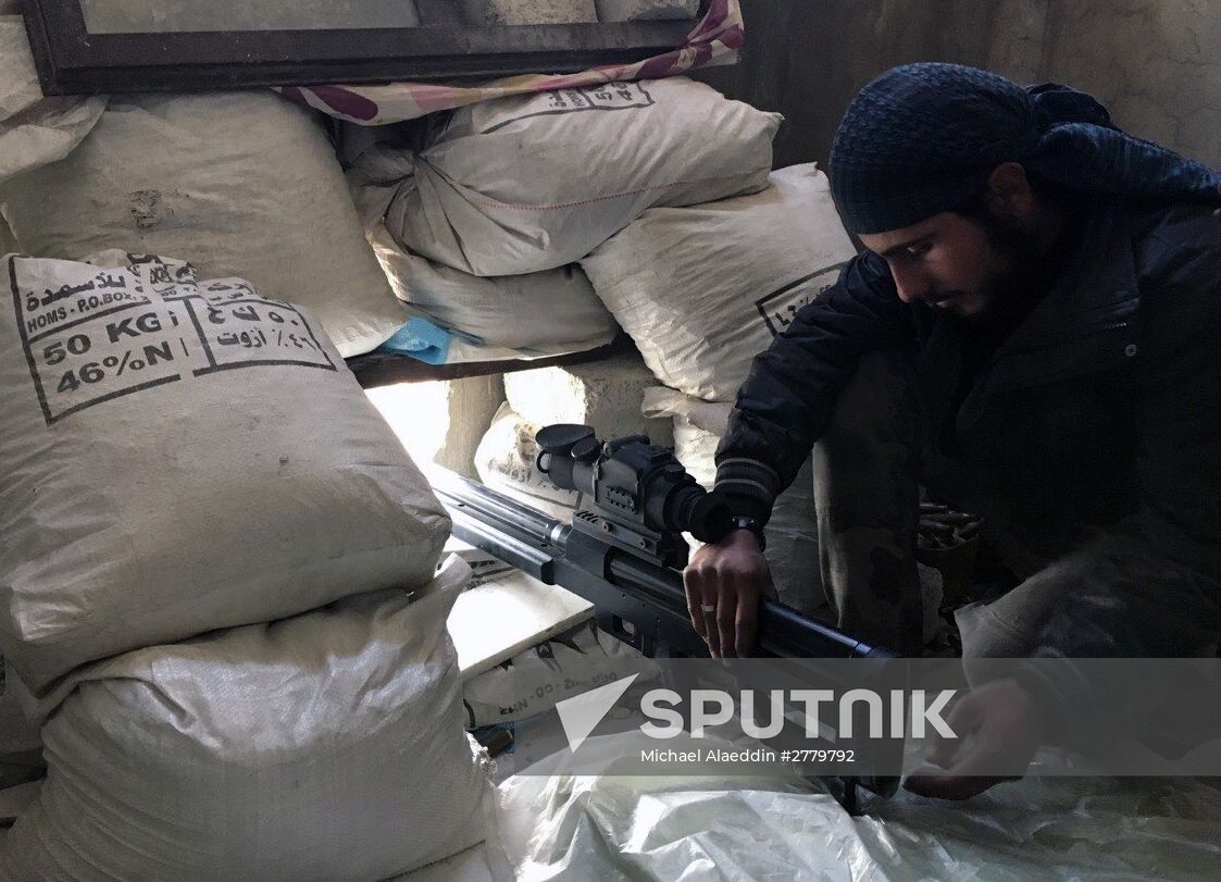 Syrian army fights in Syria's Darayya