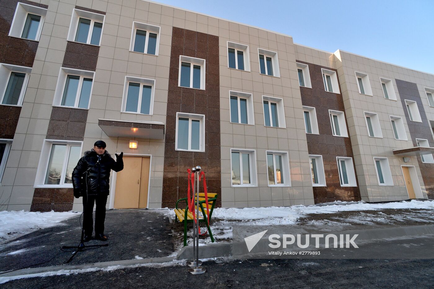 Opening of new houses built as part of the program to relocate people from run-down buildings in Vladivostok