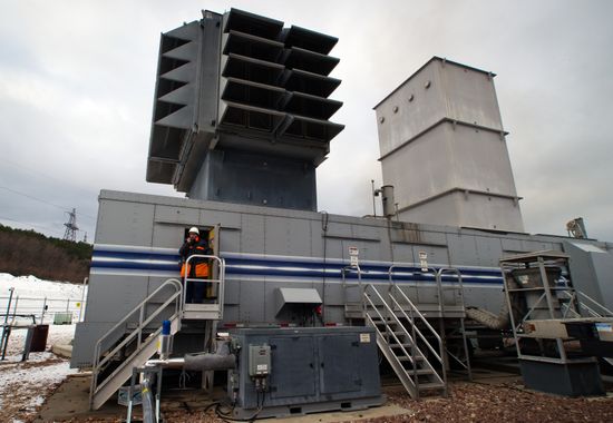 Fifteen mobile gas turbine power plants generate power for Crimea