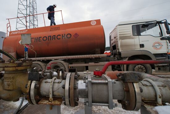 Fifteen mobile gas turbine power plants generate power for Crimea