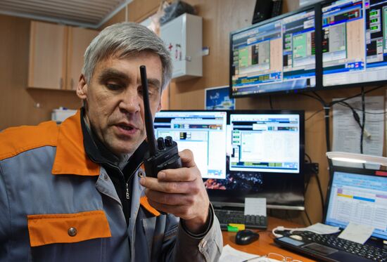 Fifteen mobile gas turbine power plants generate power for Crimea