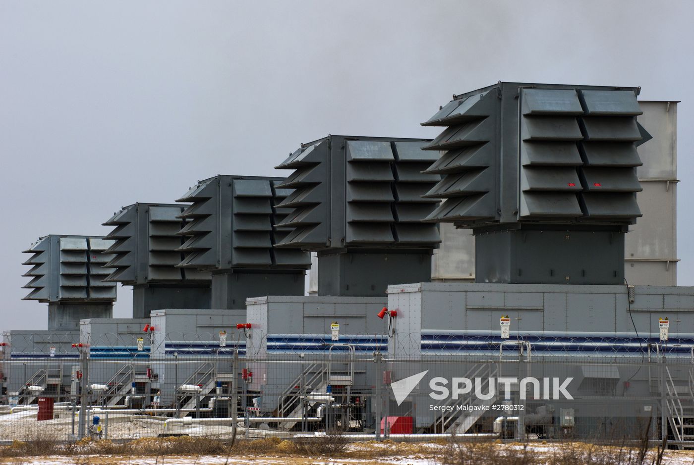 Fifteen mobile gas turbine power plants generate power for Crimea