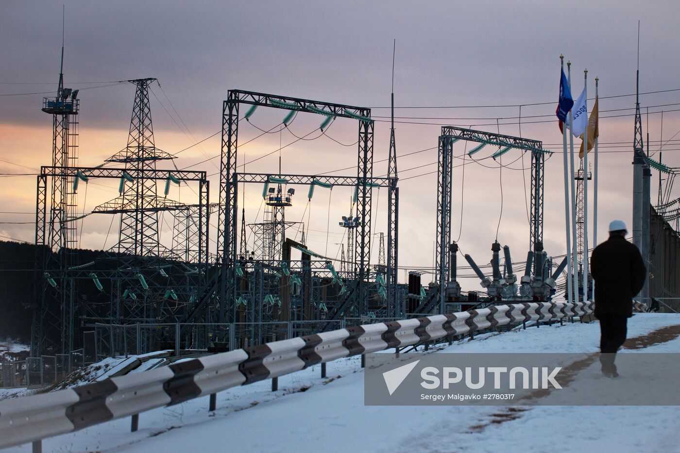 Fifteen mobile gas turbine power plants generate power for Crimea