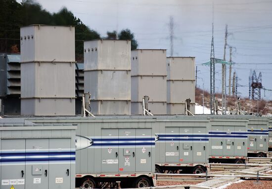 Fifteen mobile gas turbine power plants generate power for Crimea