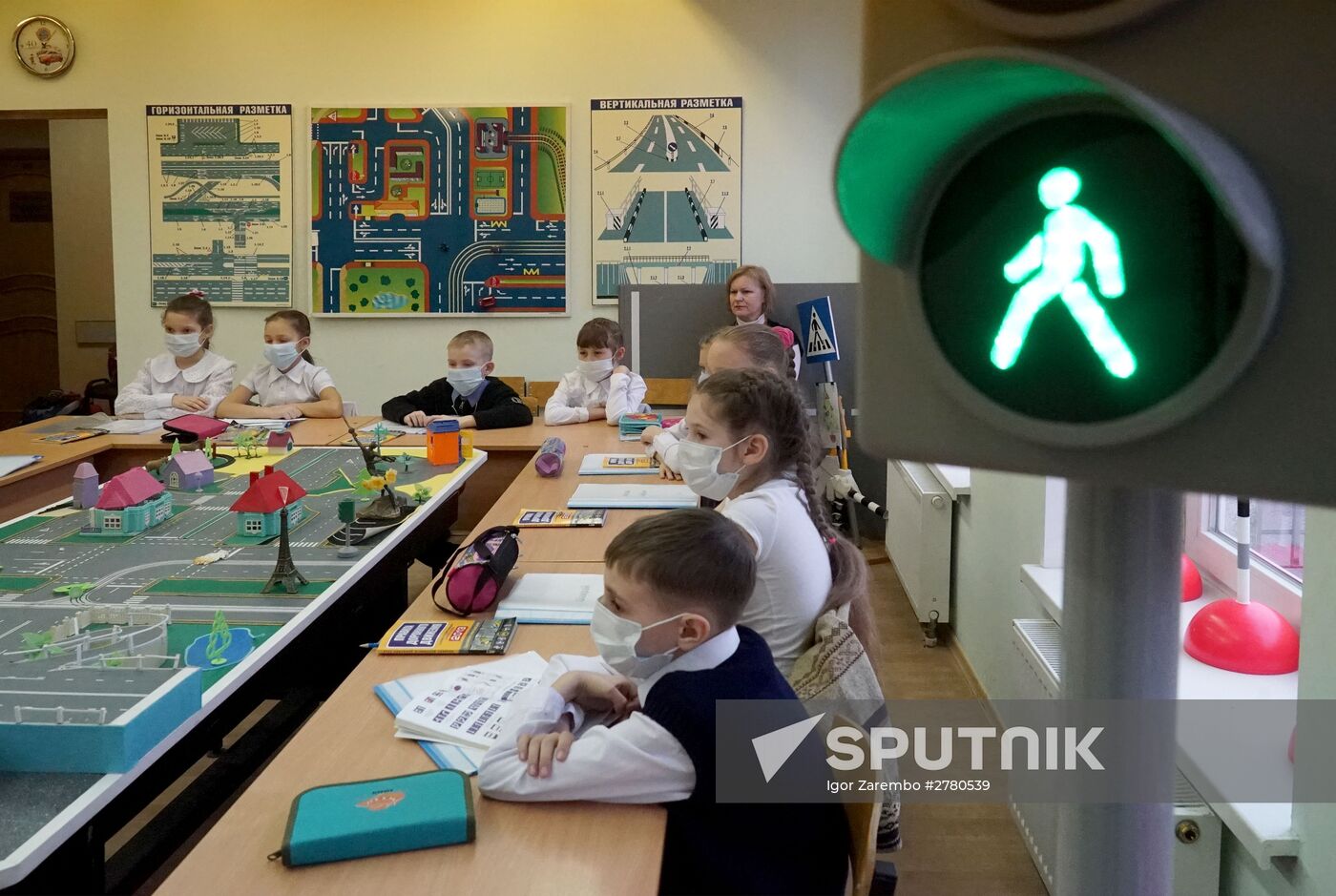 Kaliningrad schoolchildren study driving regulations