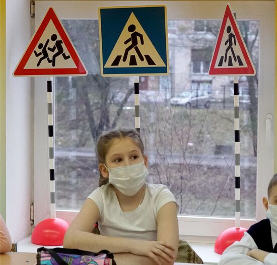 Kaliningrad schoolchildren study driving regulations