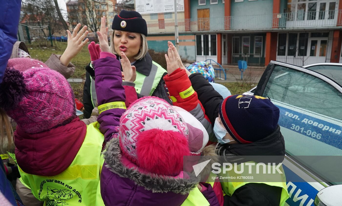 Kaliningrad schoolchildren study driving regulations