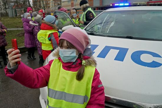 Kaliningrad schoolchildren study driving regulations