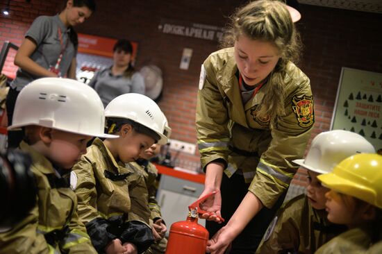 Kidzania game training park opens in Moscow