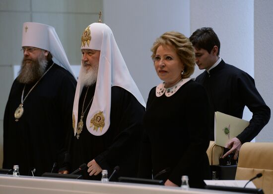 Fourth Christmas parliamentary meetnigs. Plenary meeting.