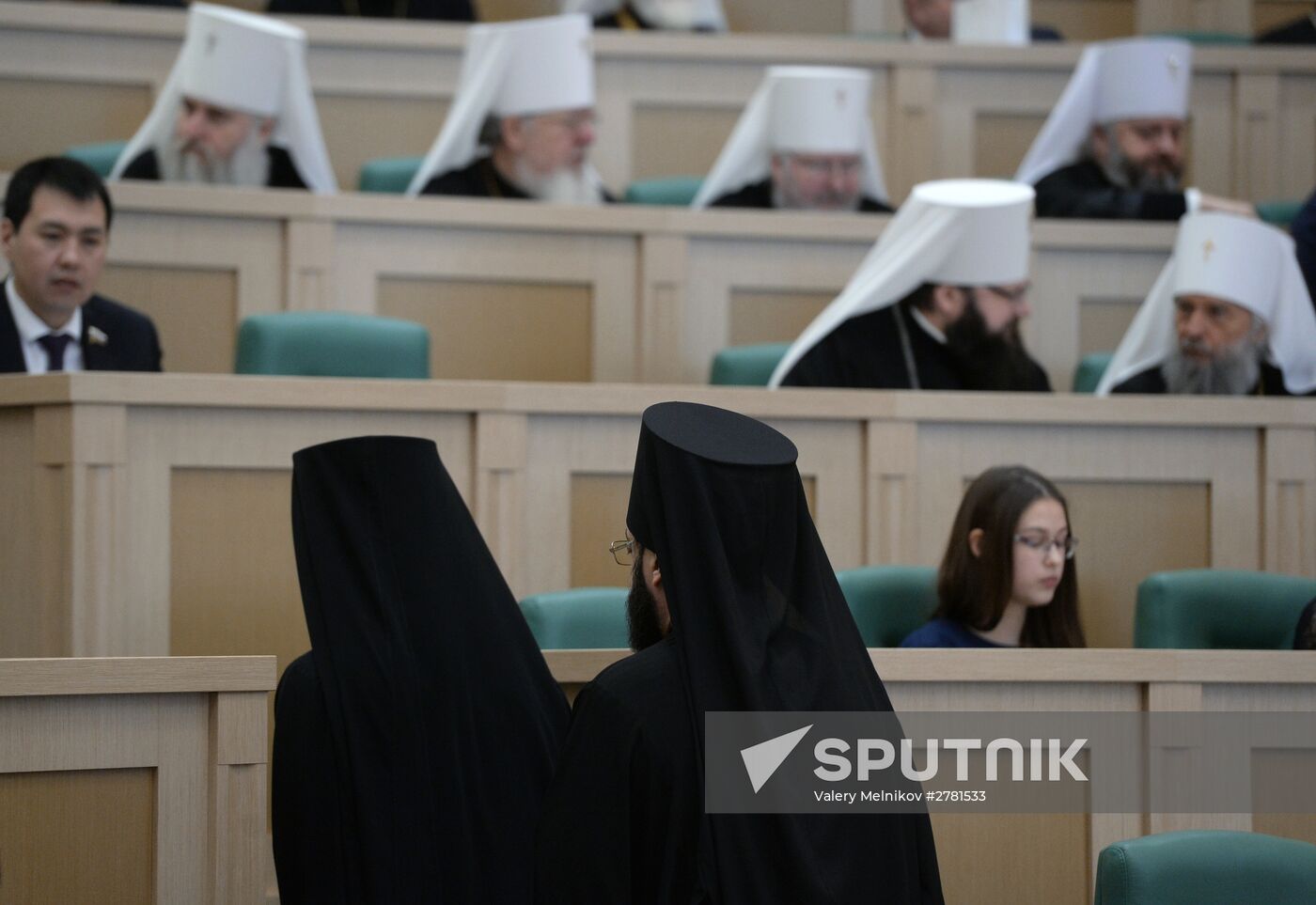 Fourth Christmas parliamentary meetnigs. Plenary meeting.