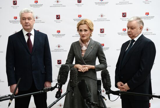 Moscow Mayor attends unveiling of new migration center