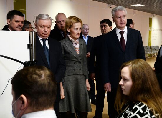 Moscow Mayor attends unveiling of new migration center