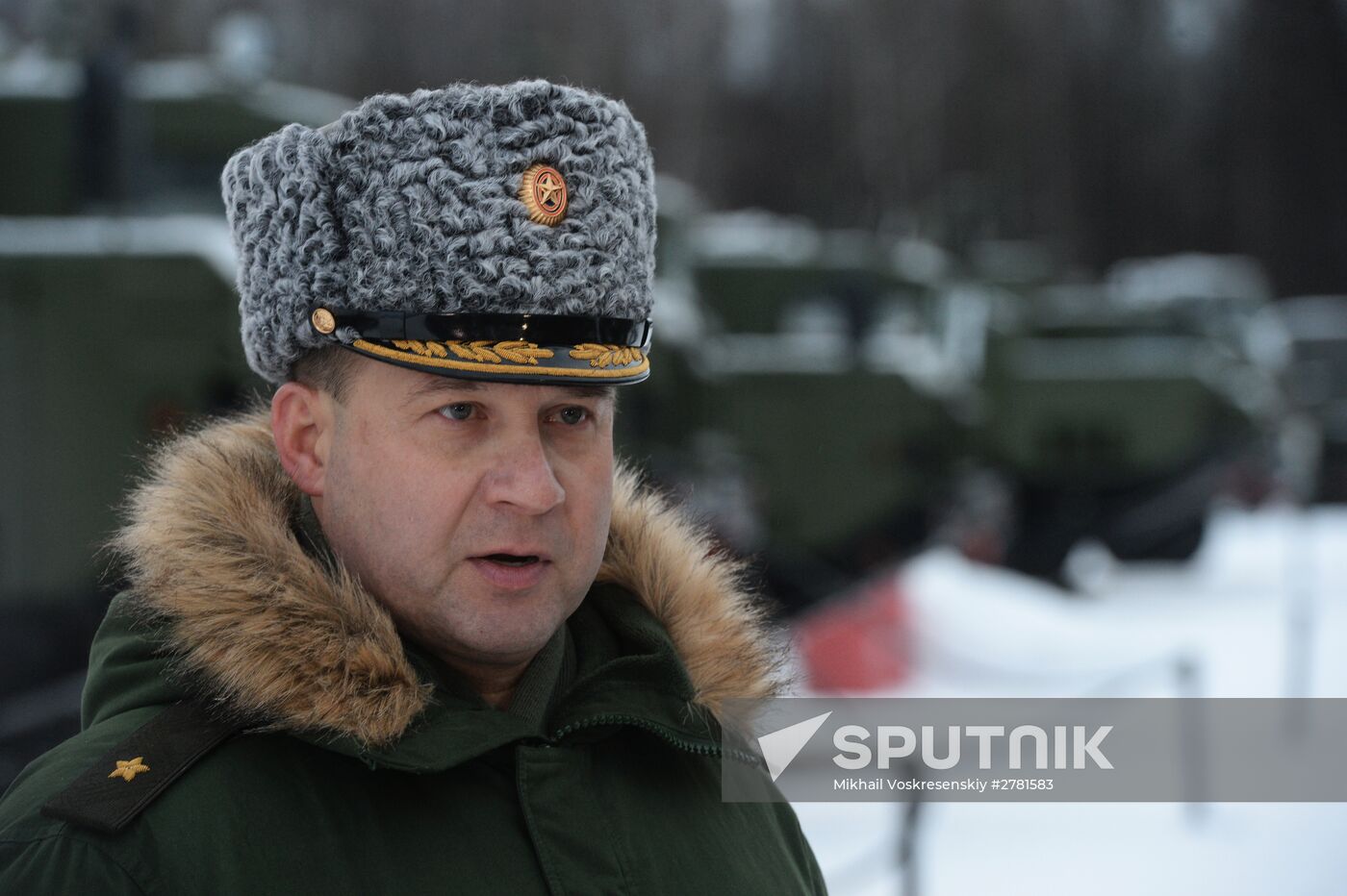 Regiment of SAM S-400 "Triumf" on alert in Moscow region