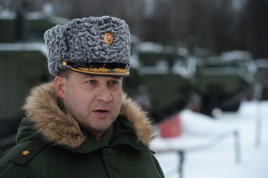 Regiment of SAM S-400 "Triumf" on alert in Moscow region