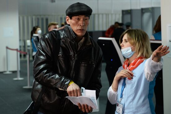 Moscow Mayor atends unveiling of new migration center