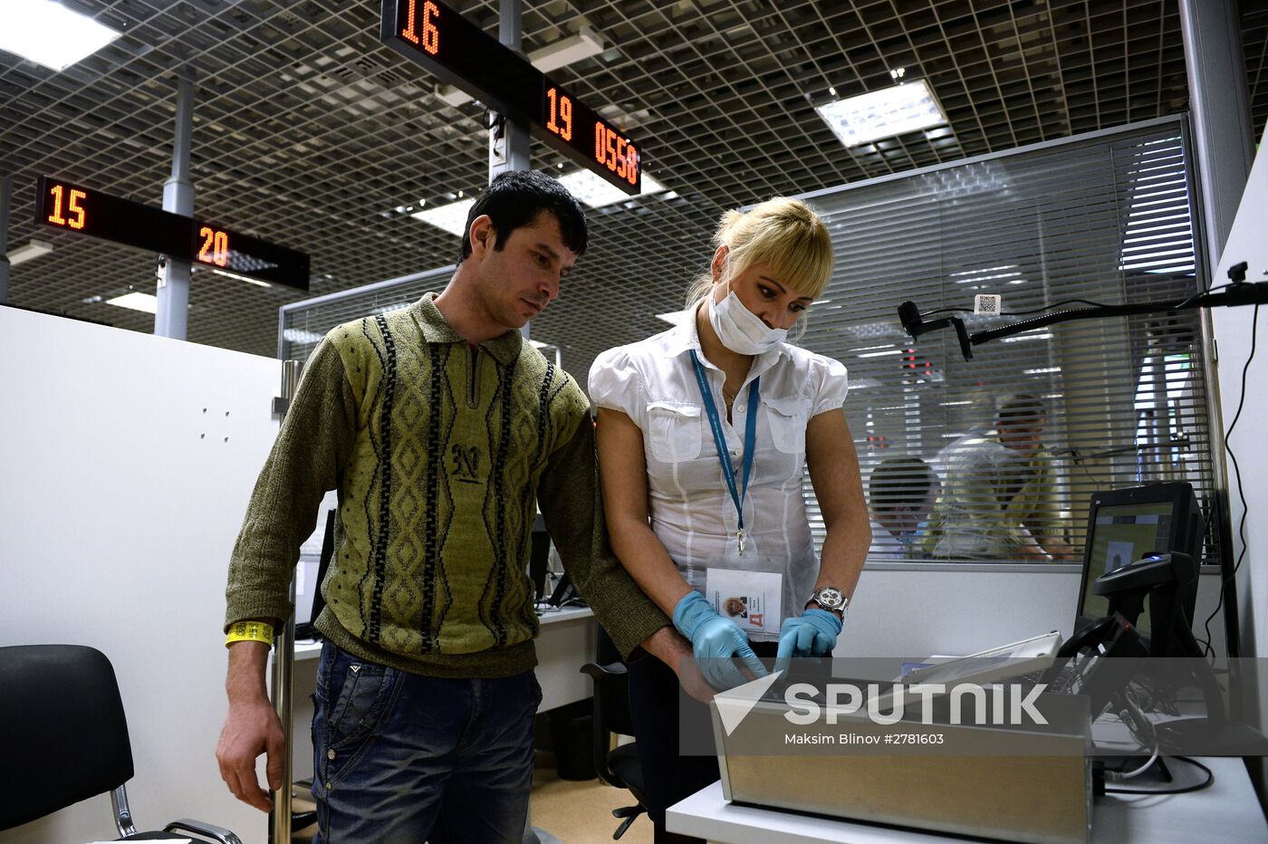 Moscow Mayor attends unveiling of new migration center