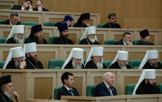 Fourth Christmas parliamentary meetnigs. Plenary meeting.