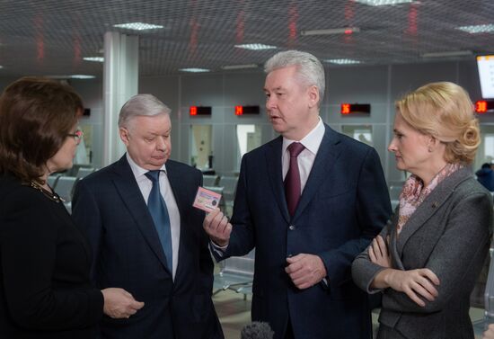 Moscow Mayor attends unveiling of new migration center