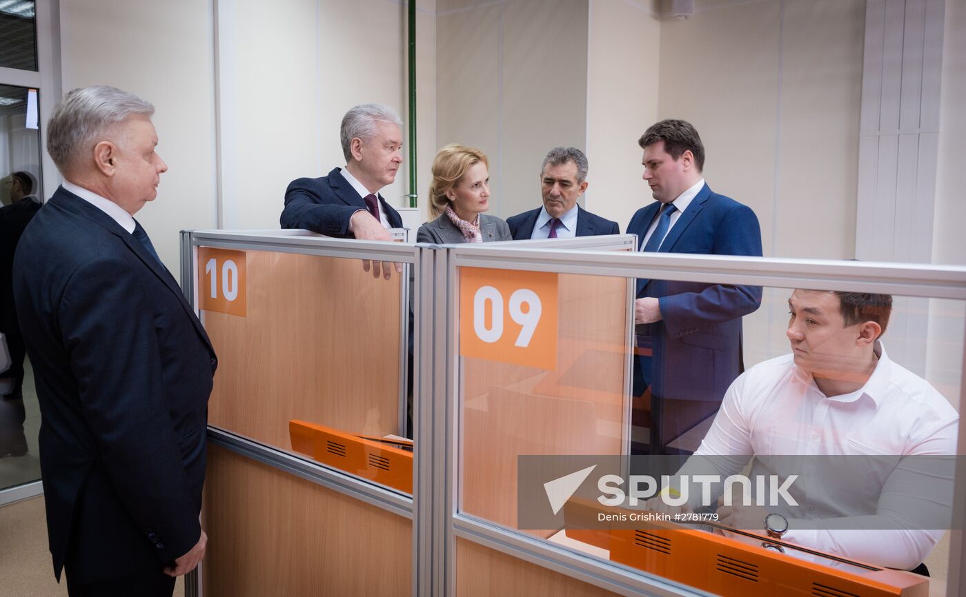Moscow Mayor atends unveiling of new migration center