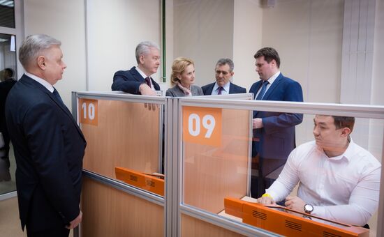 Moscow Mayor atends unveiling of new migration center