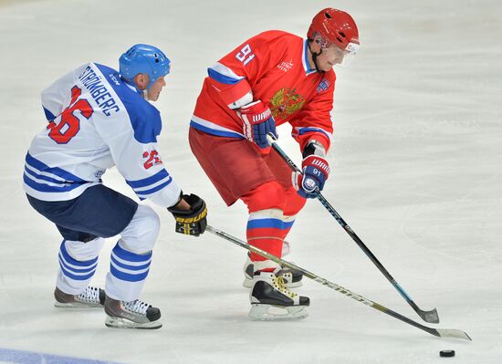 Hockey. World Legends Hockey League. Russia vs Finland