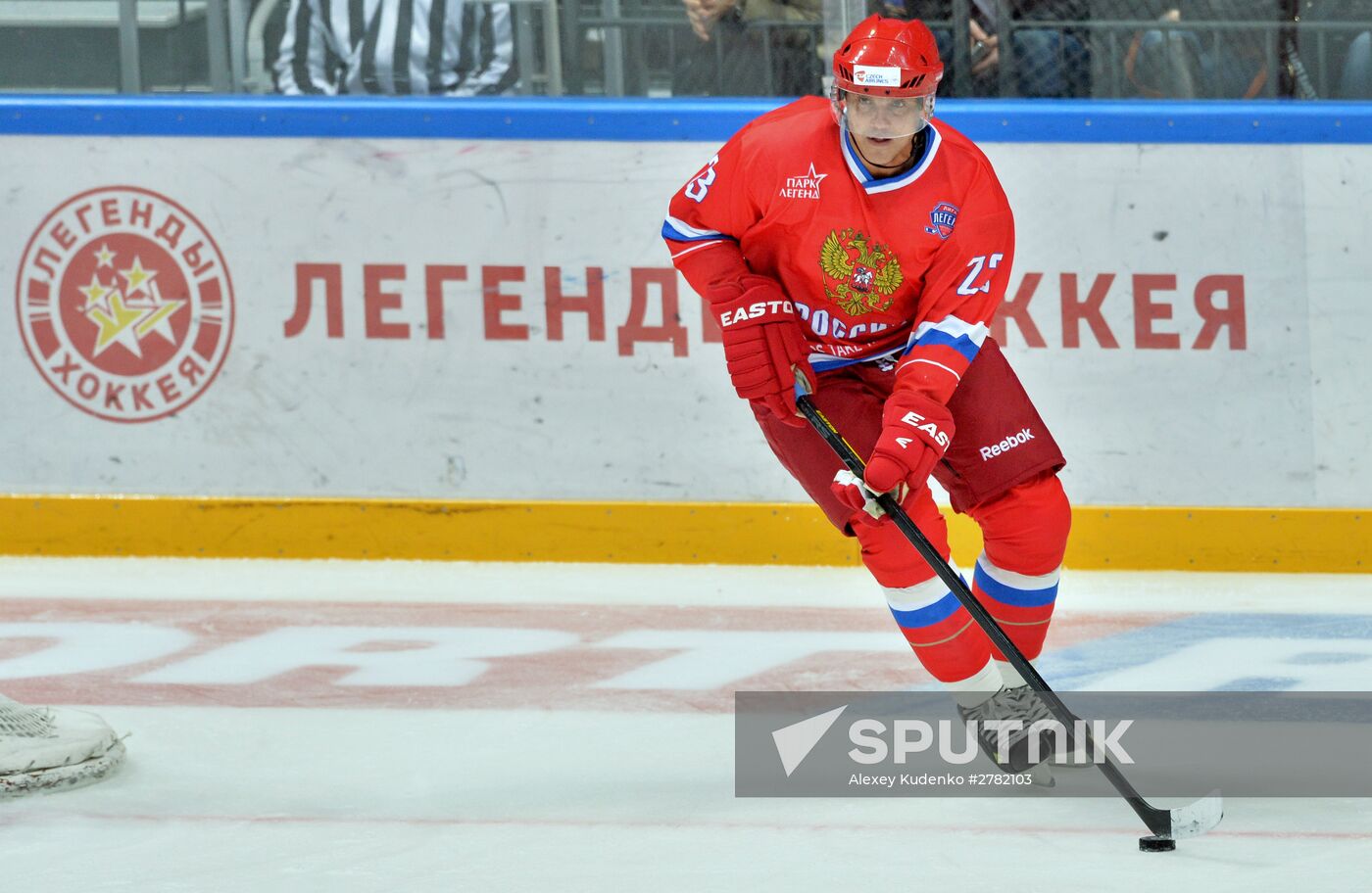 Hockey. World Legends Hockey League. Russia vs Finland