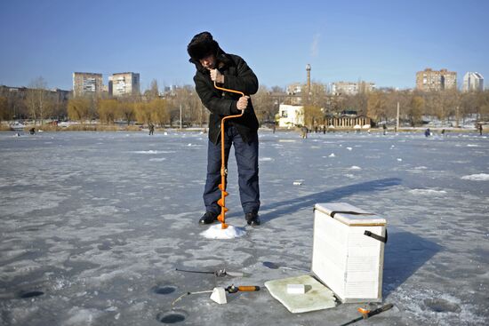 Winter fishing in Donetsk
