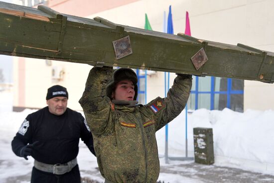 Training of strong men from Elbrus Nigmatullin's Voiny Bogatyri project