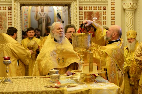 Patriarch Kirill conducts liturgy on his enthronement day