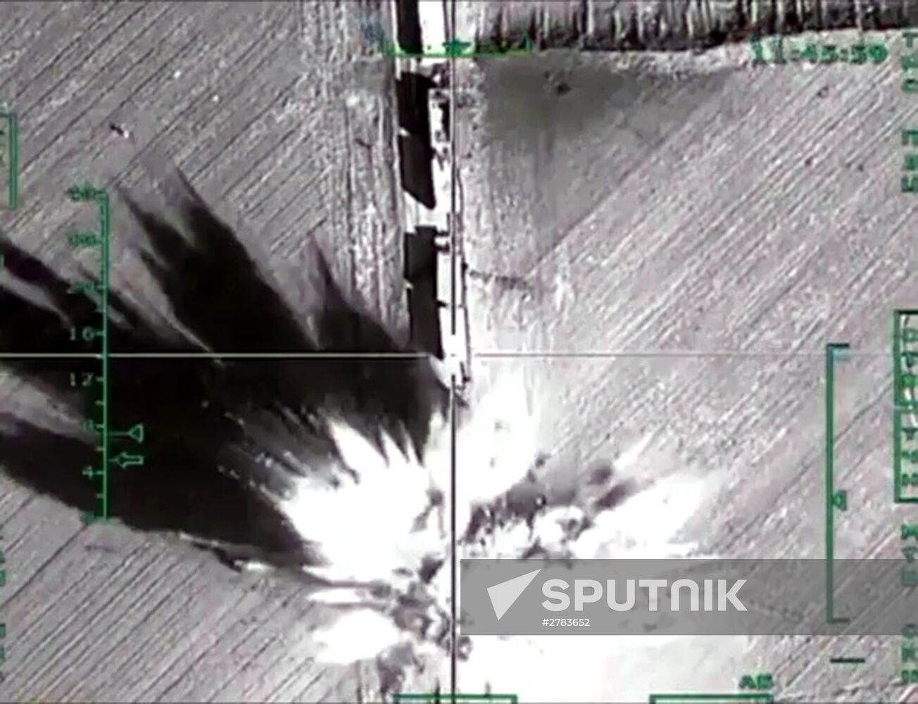 Russian warplanes destroy ISIS infrastructure in Syria