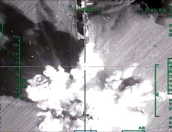 Russian warplanes destroy ISIS infrastructure in Syria