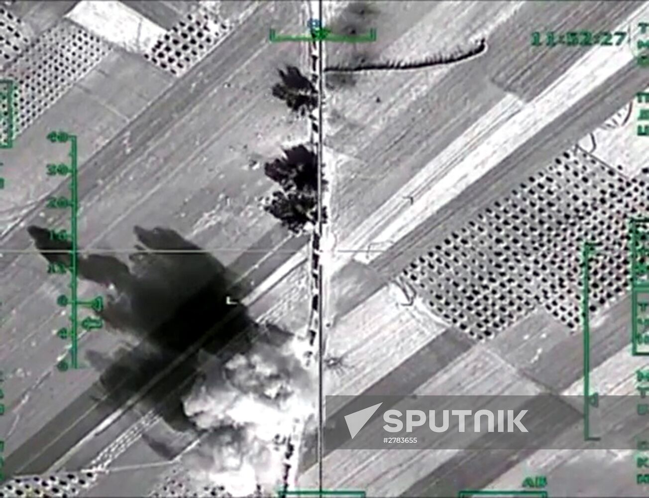 Russian warplanes destroy ISIS infrastructure in Syria